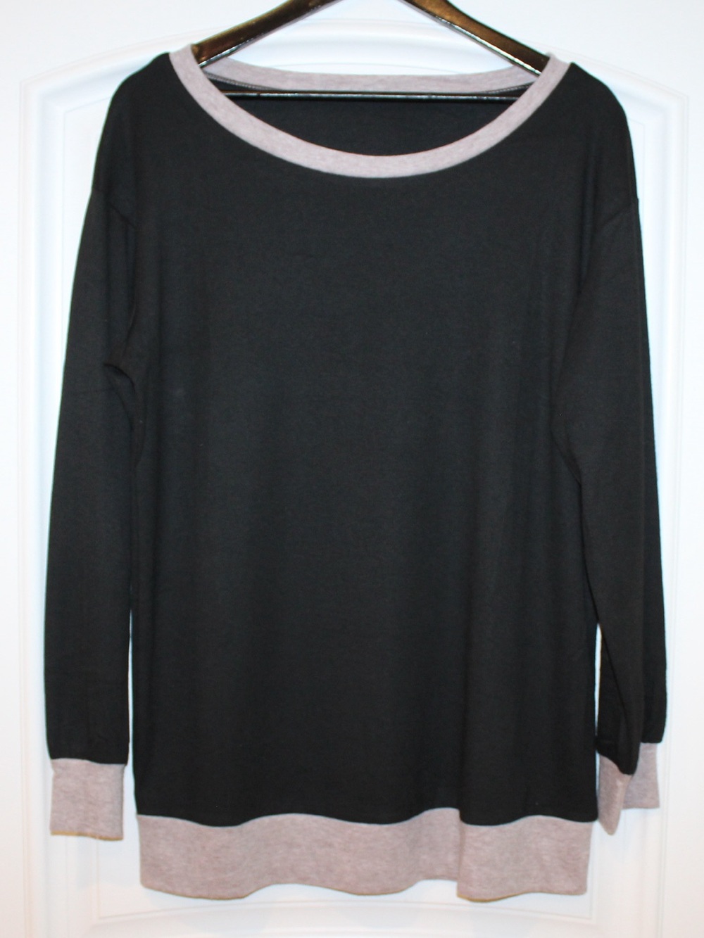 Black and tan tunic (women’s XL) (NWOT)